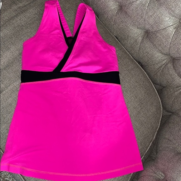 lululemon athletica Tops - Lululemon workout top